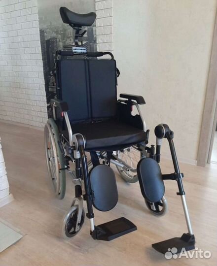 Коляска инвалидная новая Omega Luxe 400