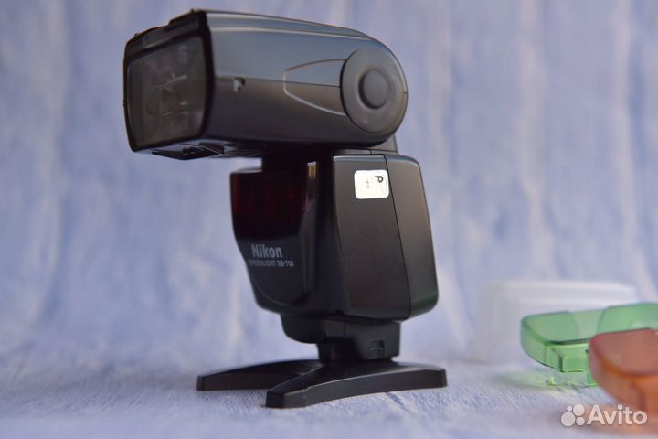 Nikon Speedlight SB-700 вспышка