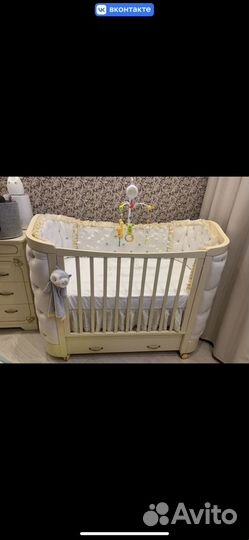 Детская кроватка