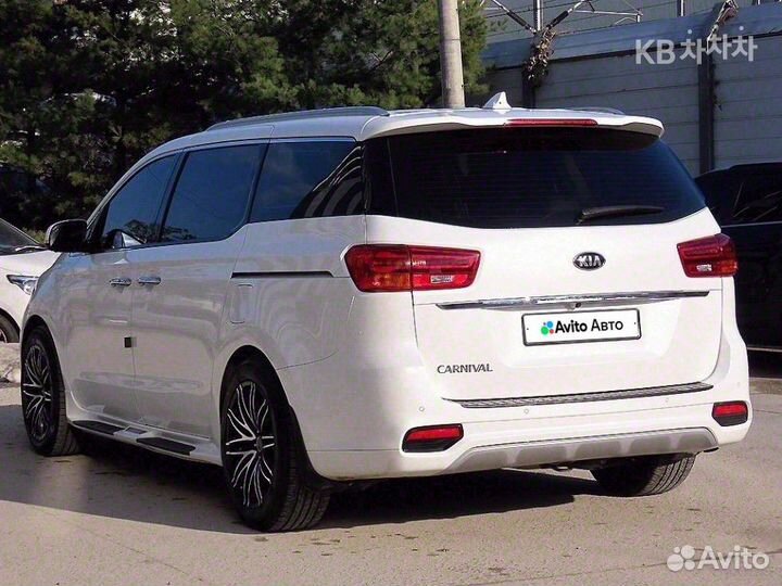 Kia Carnival 2.2 AT, 2021, 53 246 км