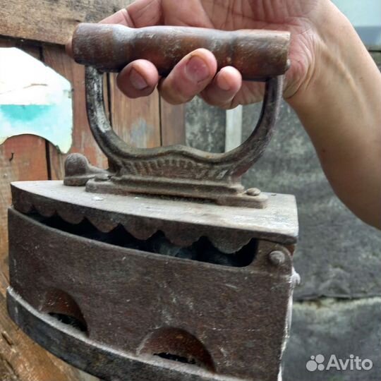 Утюг старинный,велик