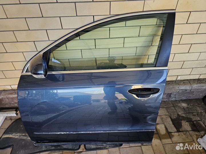 Дверь передняя левая Volkswagen Passat B6 седан