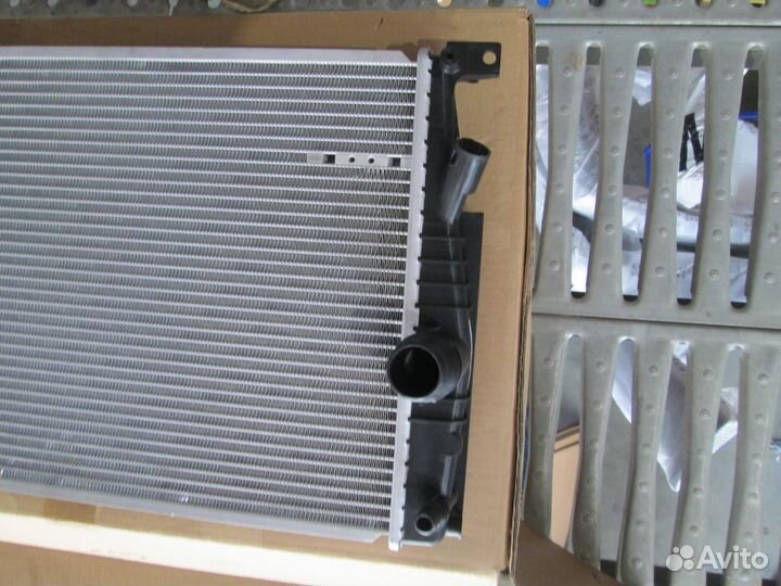 Радиатор охлаждения BMW 3 (2.0T) (F30/F31/F80) 12