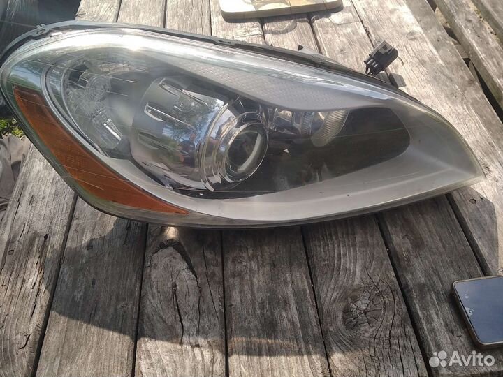 Фара передняя правая volvo