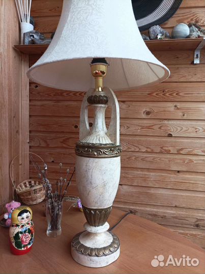 Лампа настольная