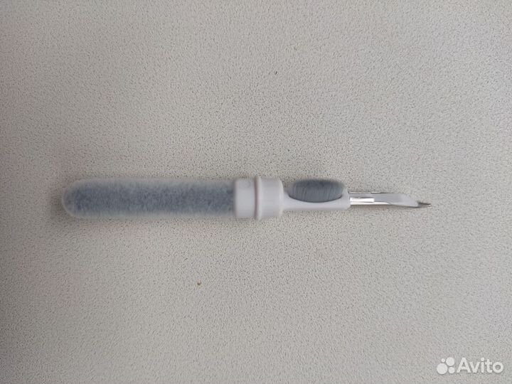 Щетка для клавиатуры и наушников