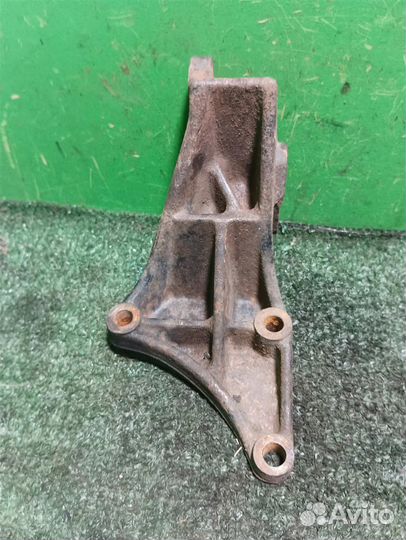 Кронштейн опоры двс левой Suzuki Ignis 2007
