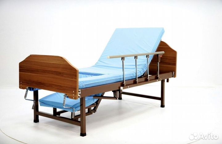 Медицинская кровать для инвалидов