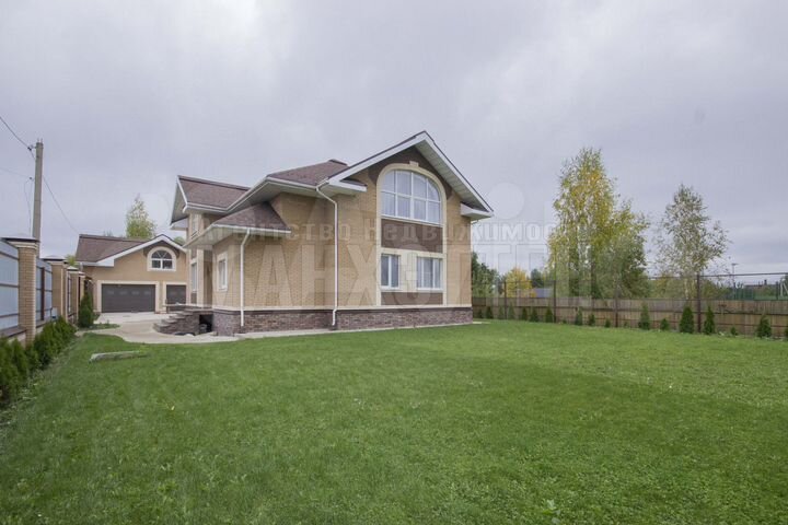 Дом 230 м² на участке 10 сот.