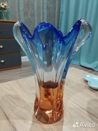 Вазы из цветного гутного стекла Чехия