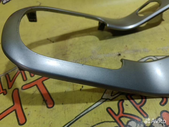 Накладка кулисы Chevrolet Cruze седан 1.6 2012