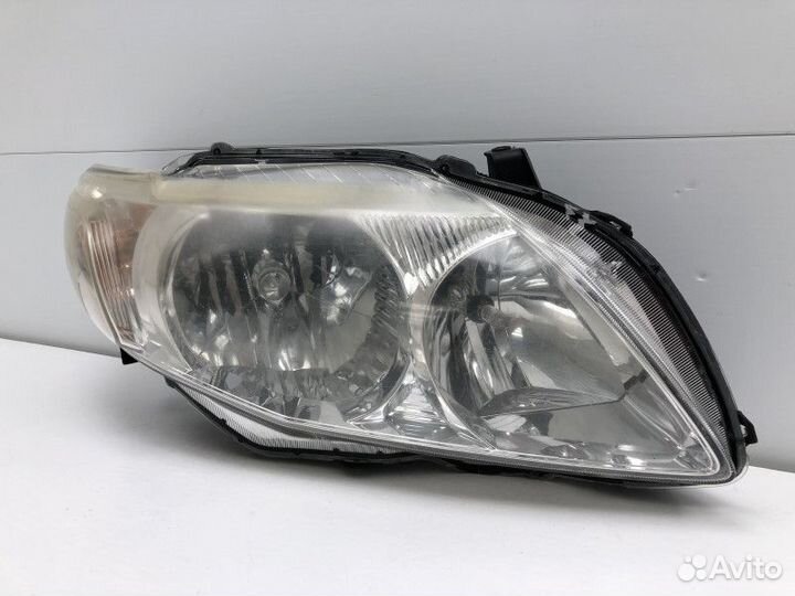 Фара правая Toyota Corolla 10 (E140\ E150)