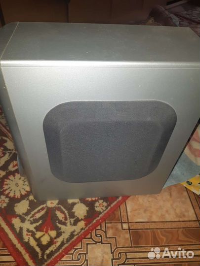 Сабвуфер и колонки