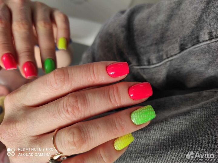 Педикюр с покрытием лаком