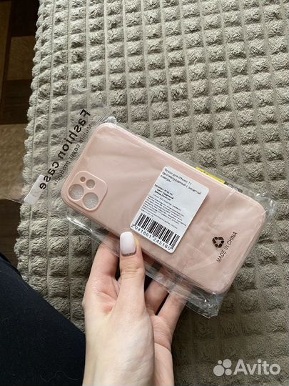 Чехол на iPhone 11