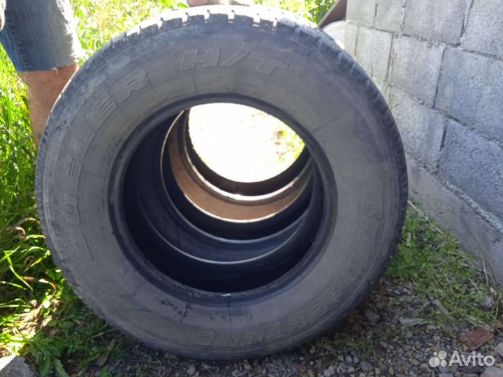 Bridgestone Dueler H/T 245/70 R16