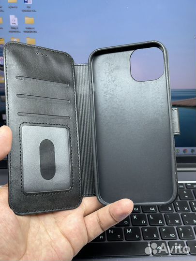 Чехол на iPhone 13