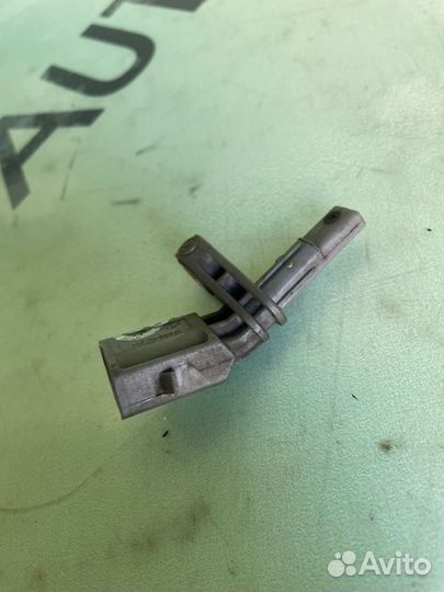 Датчик ABS правый Volkswagen Touareg 7L дорест