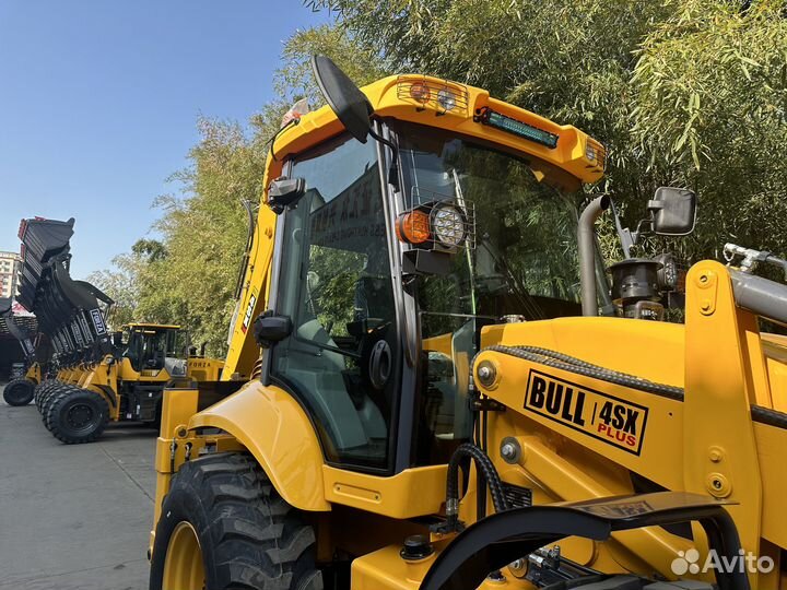 Экскаватор-погрузчик Bull 4SX Plus, 2023