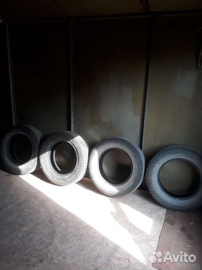 Bridgestone Blizzak DM-Z3 225/70 R17