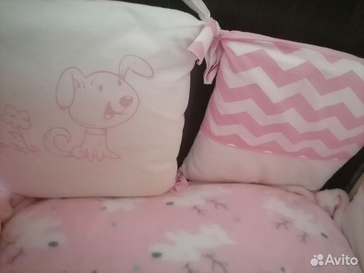 Бортики подушечки в кроватку со съемными чехлами