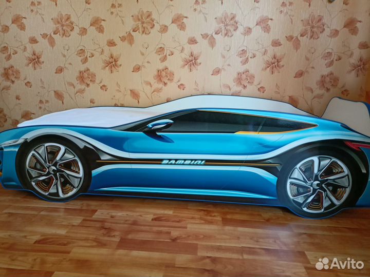 Детская кровать машина с матрасом