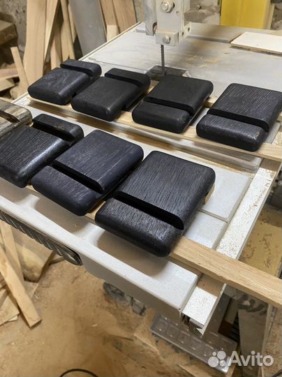 Подставка для телефона из дерева