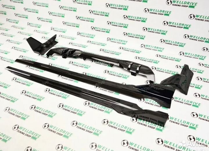 Обвес BMW X5 G05 с лезвиями порогов черный