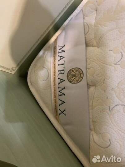 Детская кровать и шкаф