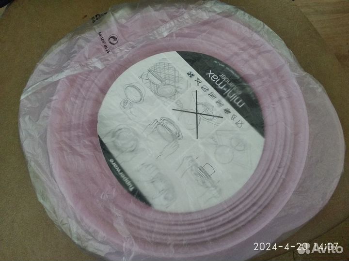 Контейнеры Tupperware