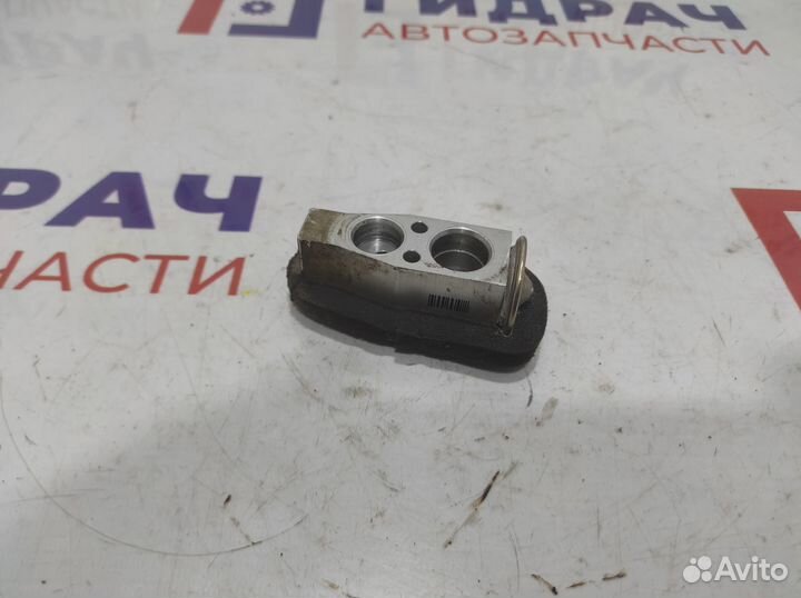 Клапан кондиционера Toyota Corolla (E180) 88515-02