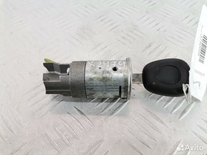 Замок зажигания для Renault Scenic 1 7701469419
