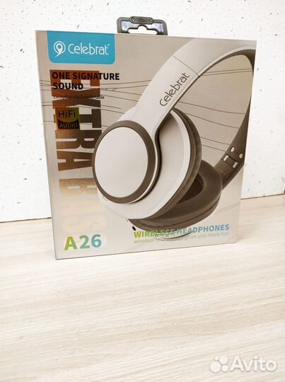 Беспроводные наушники Celebrat A26 белые