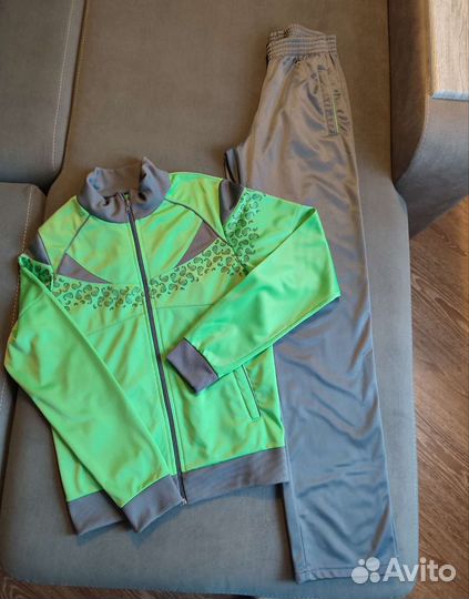 Спортивный костюм женский р. 42-44