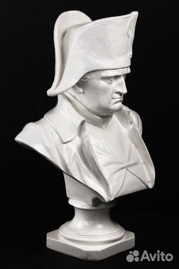 Бюст гипсовый цельнолитой Наполеон высота 54 см