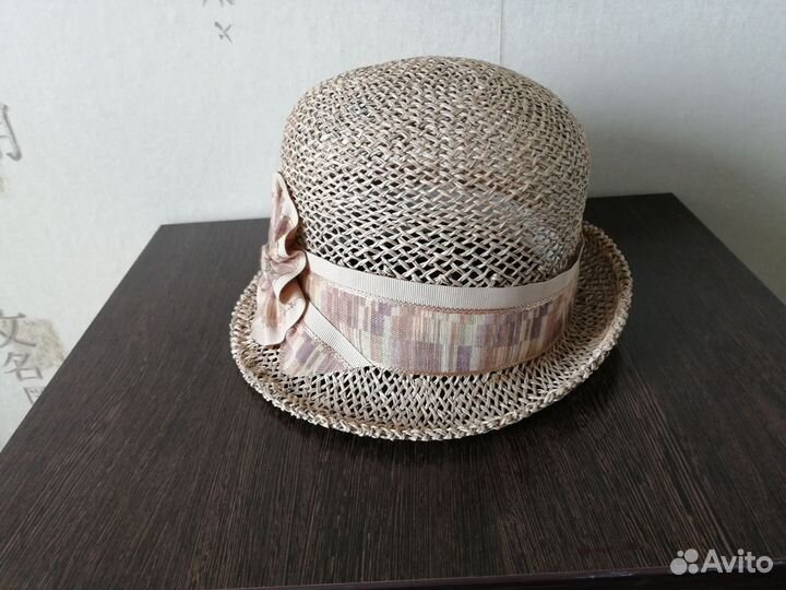 Соломенная шляпа женская