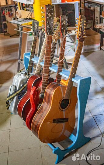 Стойка для гитар