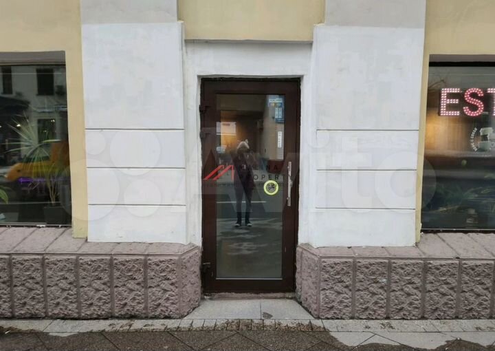 Сдам торговое помещение, 247 м²