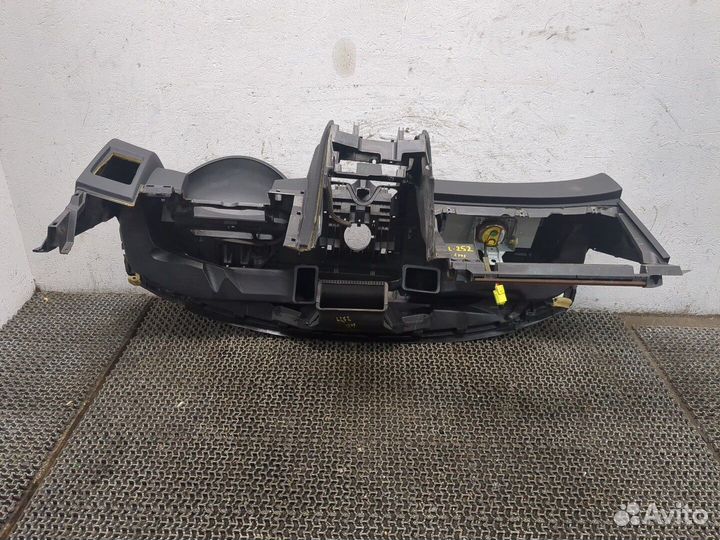 Панель передняя салона Nissan Rogue, 2011