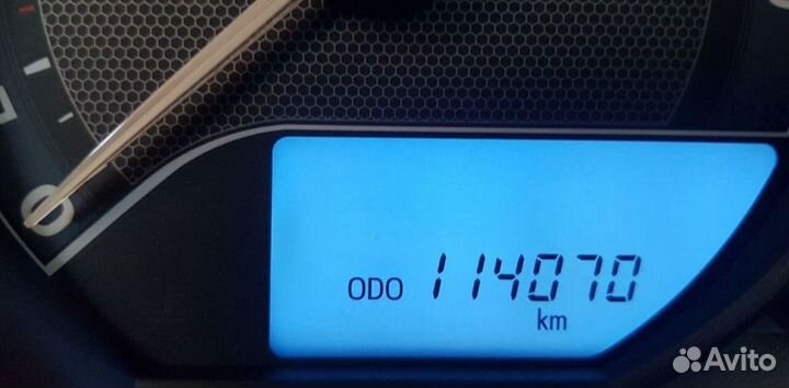 Щиток приборов Toyota Corolla 180 CVT