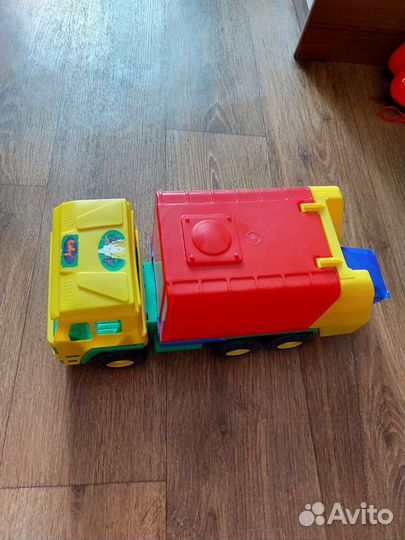 Машинка детская