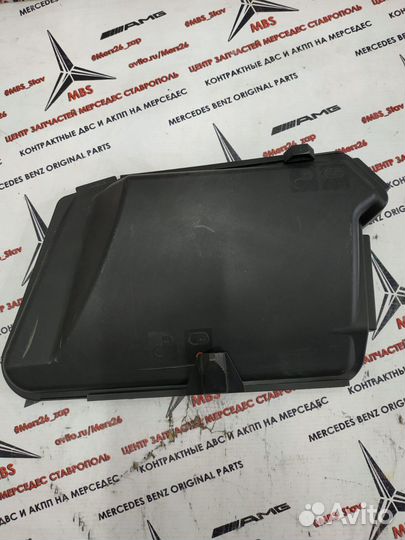 Крышка блока предохранителей w211 Mercedes