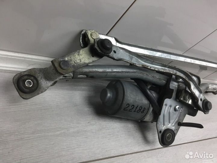 Трапеция дворников с двигателем передняя Audi A6