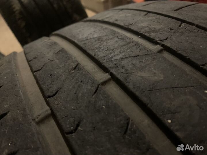 Pirelli P Zero 295/35 R21