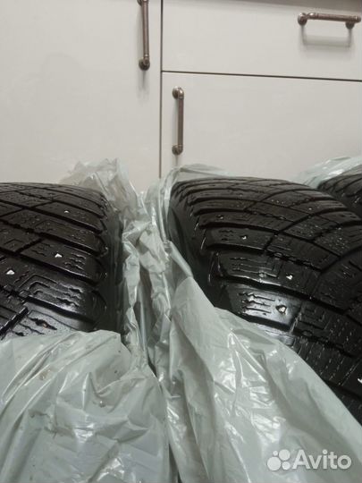 Goodyear UltraGrip 185/65 R15 88T