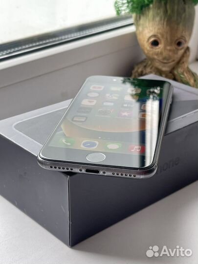 iPhone 8 64 gb black