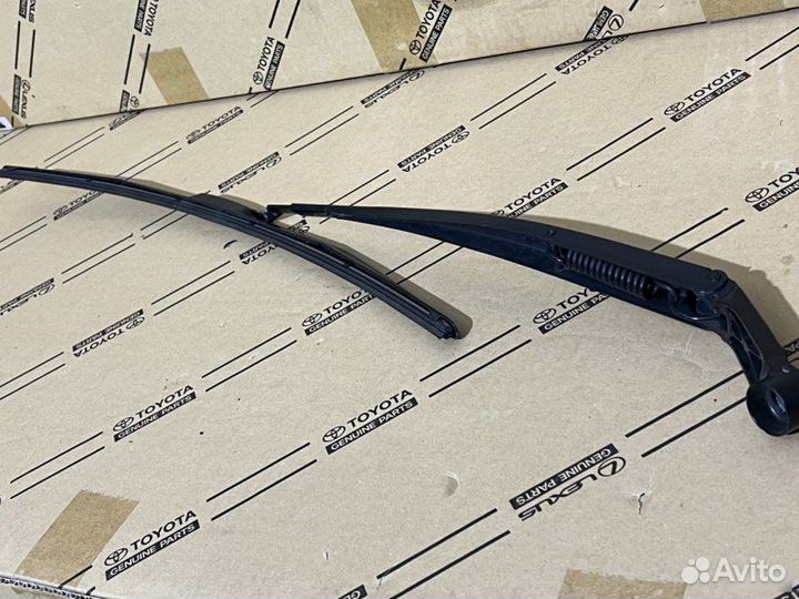 Поводок стеклоочистителя левый Lexus Rx 3
