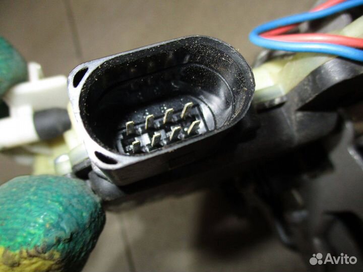 Замок двери передней правой Skoda Octavia 1 (1U)