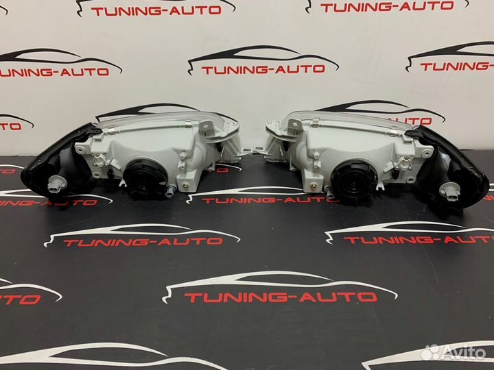 Фары Toyota Caldina T190 1992-2002 светлый хрусталь