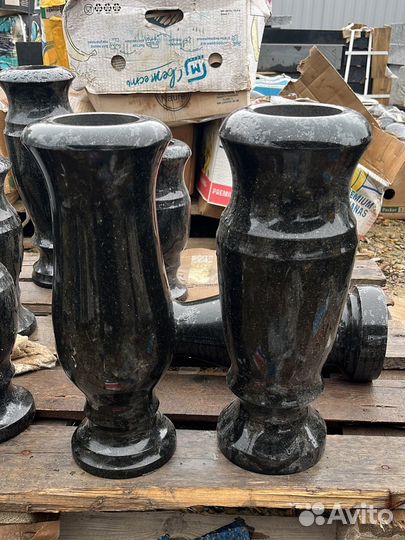 Вазы из габбро